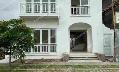 Casa a estrenar en venta - Aires Norte, Samborondón