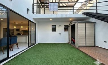 Renta Casa Amueblada en La Antigua Cementera, Puebla, 5 Habitaciones, Terraza con Pergola, Gym.