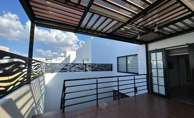 Renta Casa Amueblada en La Antigua Cementera, Puebla, 5 Habitaciones, Terraza con Pergola, Gym.
