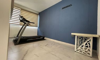 Renta Casa Amueblada en La Antigua Cementera, Puebla, 5 Habitaciones, Terraza con Pergola, Gym.