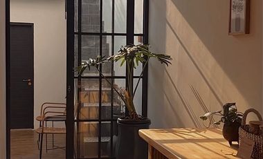 Rumah Villa Homestay Mewah Jl Damai Jl Kaliurang Km 8 Dekat UGM, Pogung, Green Hills, UII, Condongcatur