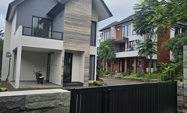 villa jual luas 1200 m2 harga 10M ada 13 kamar tidur bisa di sewa” kan auto dapat cuan