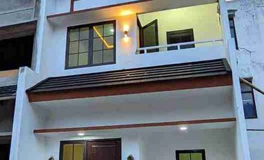 Dijual Rumah Baru Bisa KPR Sawangan, Pinggir Jalan Raya Murah 2 LANTAI di Kota Depok