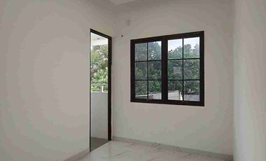Dijual Rumah Baru Bisa KPR Sawangan, Pinggir Jalan Raya Murah 2 LANTAI di Kota Depok