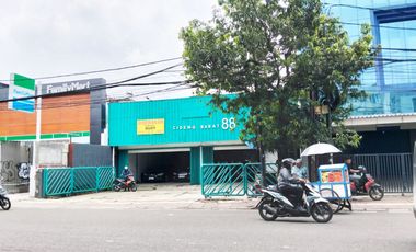 Disewakan Gudang + Kantor 2 Lti Diantara Family Mart Dan Bank Mandiri Free PPN & PBB Tahunan 200m Turunan Fly Over Tanah Abang Seberang Putaran Balik