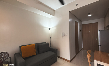 Fully-Furnished 1 Bedroom Unit with balcony for Rent in Unit B011908 Tower 1 Red Residences Makati City