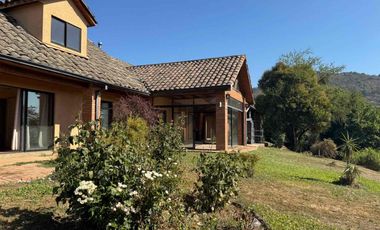 ARRIENDO CASA EN PARCELA C/ PISCINA, LOS CRISTALES