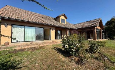 ARRIENDO CASA EN PARCELA C/ PISCINA, LOS CRISTALES