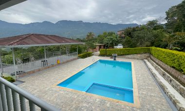 VENTA SAN ANTONIO DEL TEQUENDAMA - Finca con 8 habitaciones, piscina y zonas de eventos, lista para generar ingresos EN LA UNIÓN