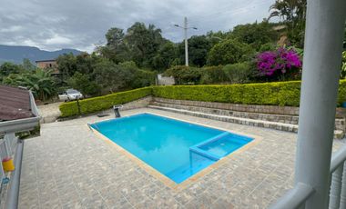 VENTA SAN ANTONIO DEL TEQUENDAMA - Finca con 8 habitaciones, piscina y zonas de eventos, lista para generar ingresos EN LA UNIÓN