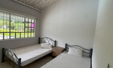 VENTA SAN ANTONIO DEL TEQUENDAMA - Finca con 8 habitaciones, piscina y zonas de eventos, lista para generar ingresos EN LA UNIÓN