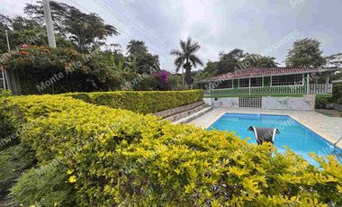 VENTA SAN ANTONIO DEL TEQUENDAMA - Finca con 8 habitaciones, piscina y zonas de eventos, lista para generar ingresos EN LA UNIÓN