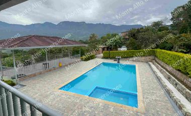 VENTA SAN ANTONIO DEL TEQUENDAMA - Finca con 8 habitaciones, piscina y zonas de eventos, lista para generar ingresos EN LA UNIÓN