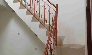 SEWA Rumah 2 Lantai Siap Huni Dekat Stasiun MRT H. Nawi, Dekat ITC Fatmawati, Dekat PIM 150 Jt/Th Nego