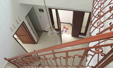 SEWA Rumah 2 Lantai Siap Huni Dekat Stasiun MRT H. Nawi, Dekat ITC Fatmawati, Dekat PIM 150 Jt/Th Nego