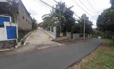Dijual cepat 
Rumah kost SHM
Lokasi strategis di Salatiga 5menit jln kaki ke kampus UKSW, Di pusat kota , Lt 276m, 13 kamar tidur, 4 kamar mandi