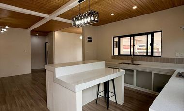 MODERN BUNGALOW HOUSE