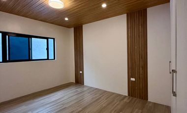 MODERN BUNGALOW HOUSE