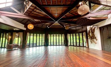 For Sale / Rent Unique Wooden Villa with Pool & Garden for Rent/Sale in Mae Rim, Chiang Mai. Near Prem International School, NIS International School.