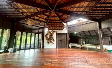 For Sale / Rent Unique Wooden Villa with Pool & Garden for Rent/Sale in Mae Rim, Chiang Mai. Near Prem International School, NIS International School.