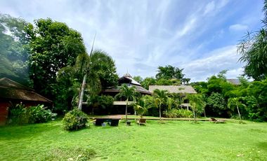 For Sale / Rent Unique Wooden Villa with Pool & Garden for Rent/Sale in Mae Rim, Chiang Mai. Near Prem International School, NIS International School.