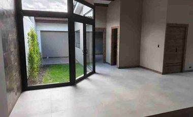 casa campestre dentro conjunto de tres casas en cotacachi Imbabura Ecuador