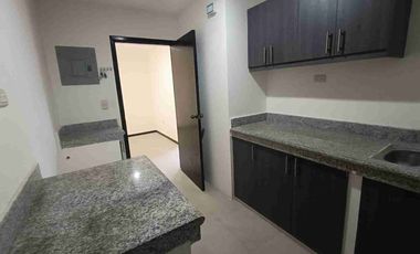 Casa en Venta en la Urb. La Rioja Et. Asturias
