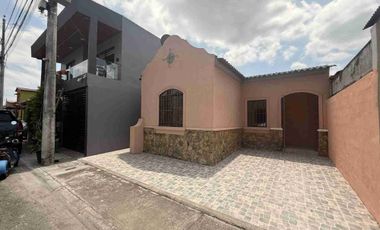 Casa en Venta en la Urb. La Rioja Et. Asturias