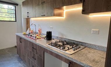 En arriendo casa de campo con Cancha de Tenis y Amplio Terreno en Jadán -  a 35 minutos de Cuenca