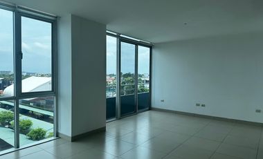 Renta de Departamento de 3 dormitorios en Samborondon