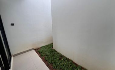 Dijual Rumah Minimalis 2 Lantai Brand New Sudah SHM Bisa KPR Duri Kosambi Sebelah Green Lake City Kalideres Cengkareng Jakarta Barat