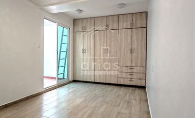 CASA DE UN NIVEL EN RENA/Nueva Santa María