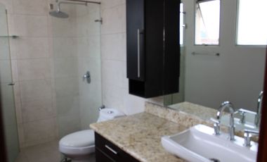 RENTA AMPLIA CASA EN SECTOR VILLA VEGA DENTRO DE CONJUNTO