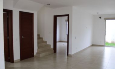 RENTA AMPLIA CASA EN SECTOR VILLA VEGA DENTRO DE CONJUNTO