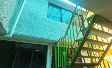 Defensores de la Republica casa/edificio en venta uso de suelo de negocio