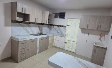 Departamento en Alquiler en la Alborada, Planta Baja, 3 Habitaciones, 3 Baños, Garaje, Seguridad, Norte de Guayaquil.