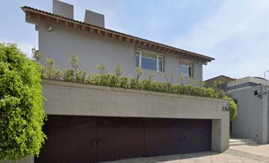 HERMOSA CASA EN COLONIA BOSQUES DE LAS LOMAS
