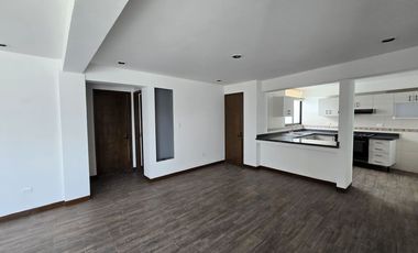 Amplio departamento en RENTA zona Zavaleta ubicadísimo en $12,500