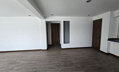 Amplio departamento en RENTA zona Zavaleta ubicadísimo en $12,500