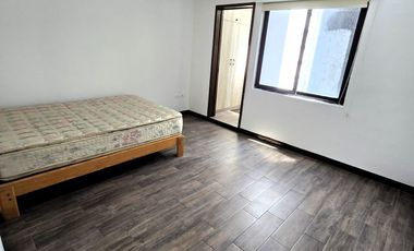 Amplio departamento en RENTA zona Zavaleta ubicadísimo en $12,500