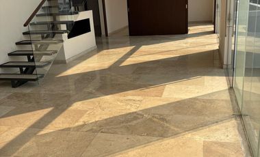 Penthouse amplio doble altura,dos niveles, doble filtro de seguridad, amenidades