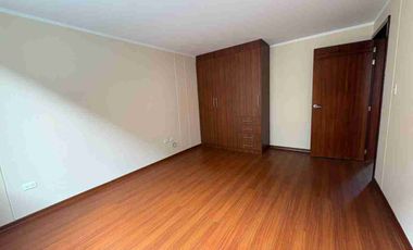 Venta casa  cuatro 4 dormitorios en Conocoto Valle de los Chillos.