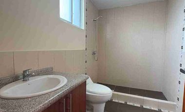 Venta casa  cuatro 4 dormitorios en Conocoto Valle de los Chillos.
