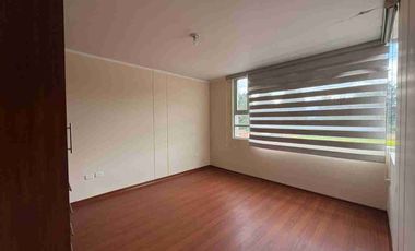 Venta casa  cuatro 4 dormitorios en Conocoto Valle de los Chillos.