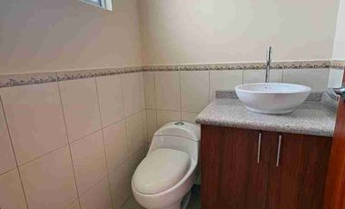 Venta casa  cuatro 4 dormitorios en Conocoto Valle de los Chillos.