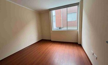 Venta casa  cuatro 4 dormitorios en Conocoto Valle de los Chillos.