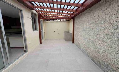 Venta casa  cuatro 4 dormitorios en Conocoto Valle de los Chillos.