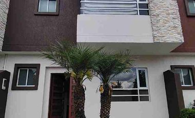 Venta casa  cuatro 4 dormitorios en Conocoto Valle de los Chillos.