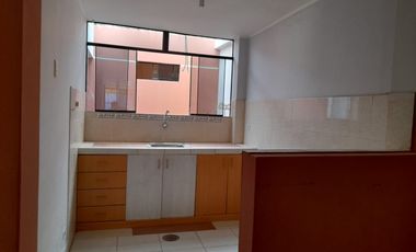 CASA EN ALQUILER EN RESIDENCIAL SAN CARLOS