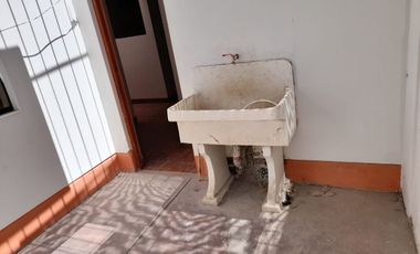 CASA EN ALQUILER EN RESIDENCIAL SAN CARLOS